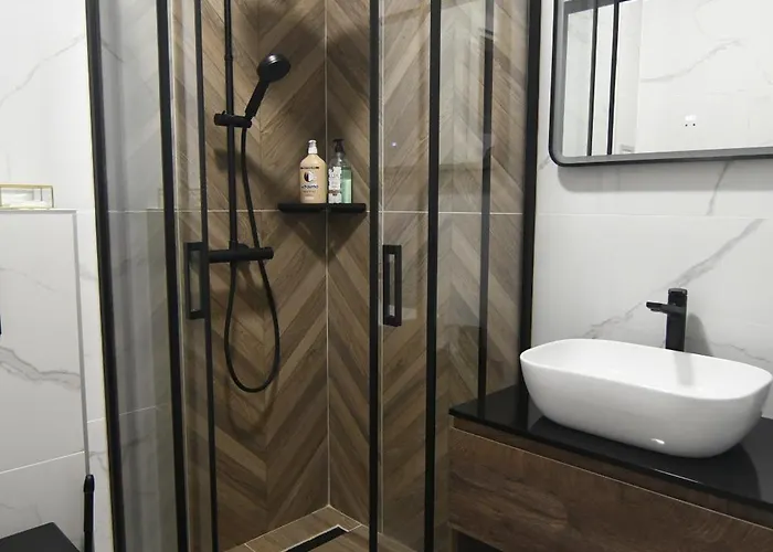 Complex Bella 瓦爾納